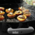 Weber Classic Kettle mit Grillgut belegt